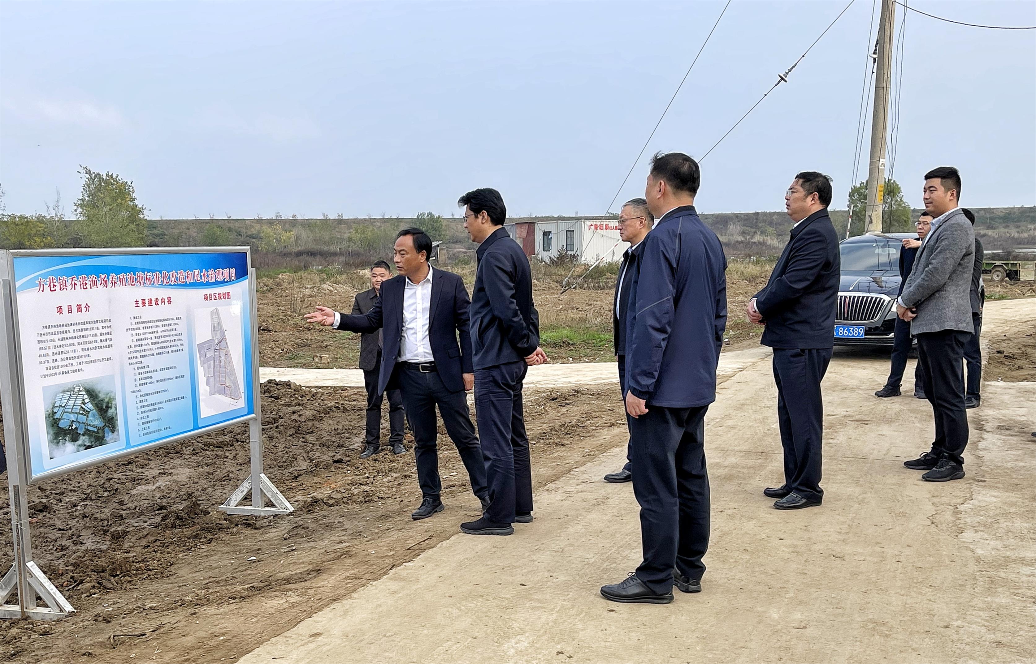 圖1-3、王進(jìn)健市長視察方巷水利項(xiàng)目.jpg