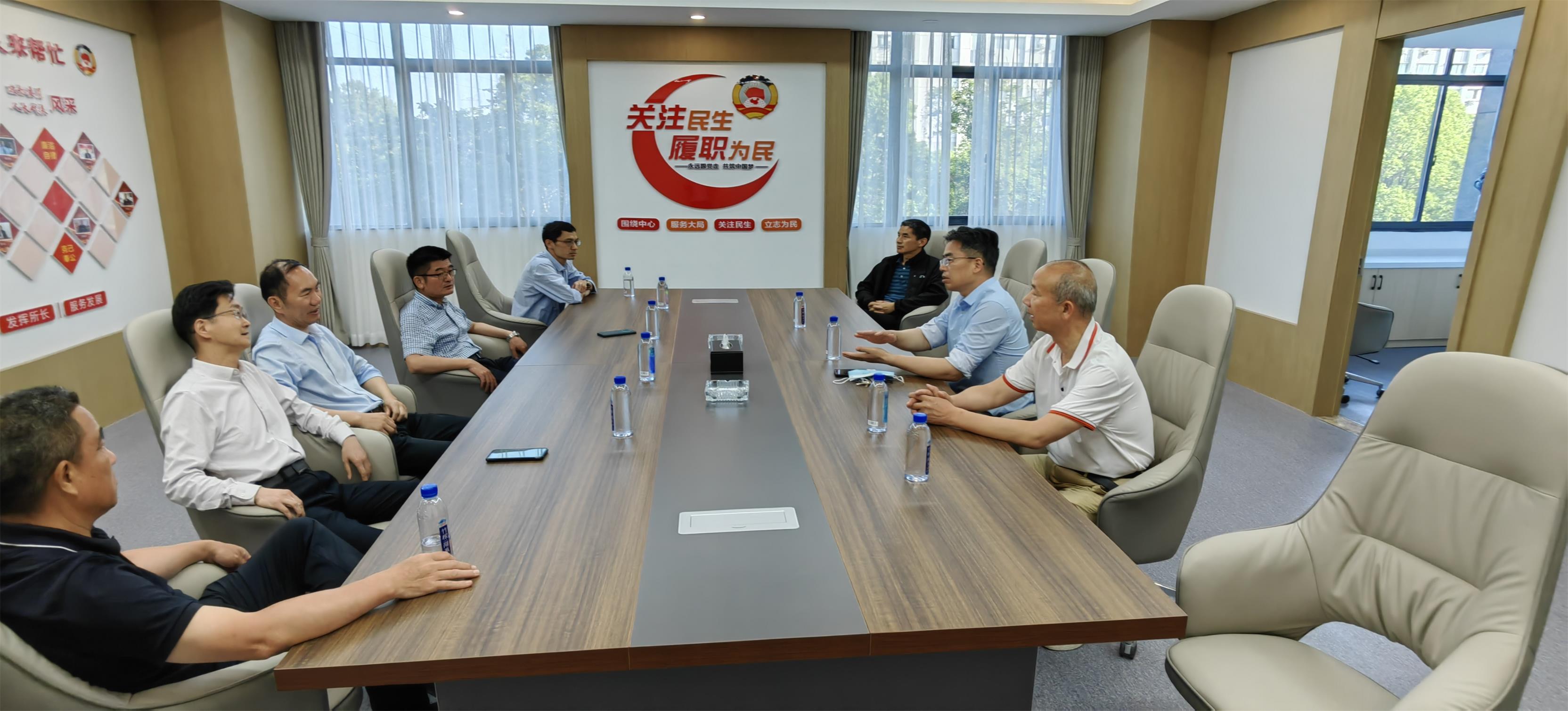 圖1-9、人大政協(xié)來集團指導文化建設.jpg