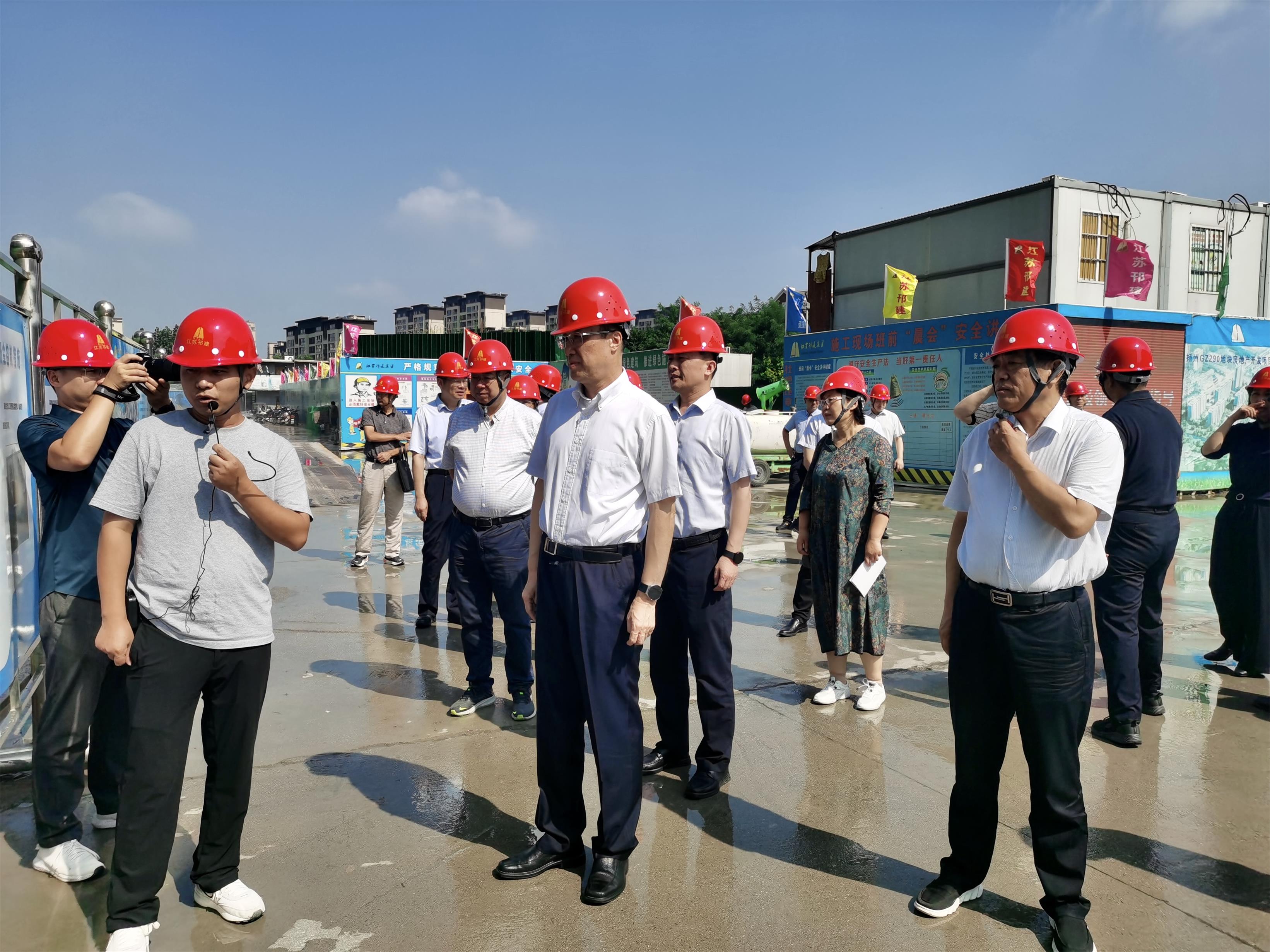 圖1-2、市政協(xié)經(jīng)濟界別小組到GZ290地塊開展“界別活動周”活動.jpg